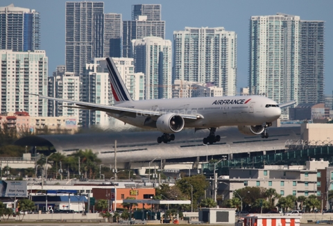 Air France Boeing 777-328(ER) (F-GZNK) at  Miami - International, United States