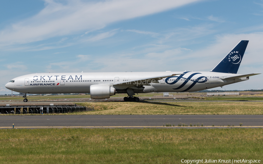 Air France Boeing 777-328(ER) (F-GZNN) | Photo 116391