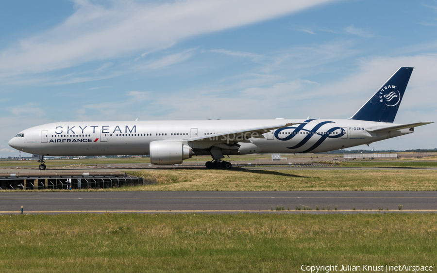 Air France Boeing 777-328(ER) (F-GZNN) | Photo 116391