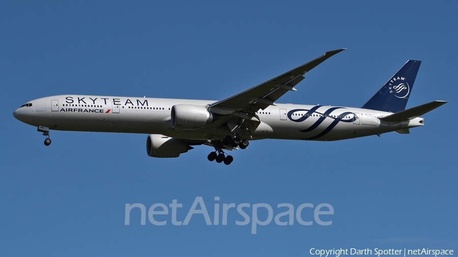 Air France Boeing 777-328(ER) (F-GZNN) | Photo 221152