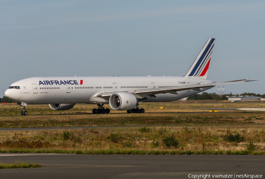 Air France Boeing 777-328(ER) (F-GZNR) | Photo 527858