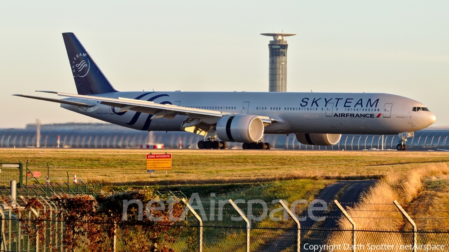 Air France Boeing 777-328(ER) (F-GZNT) | Photo 237246