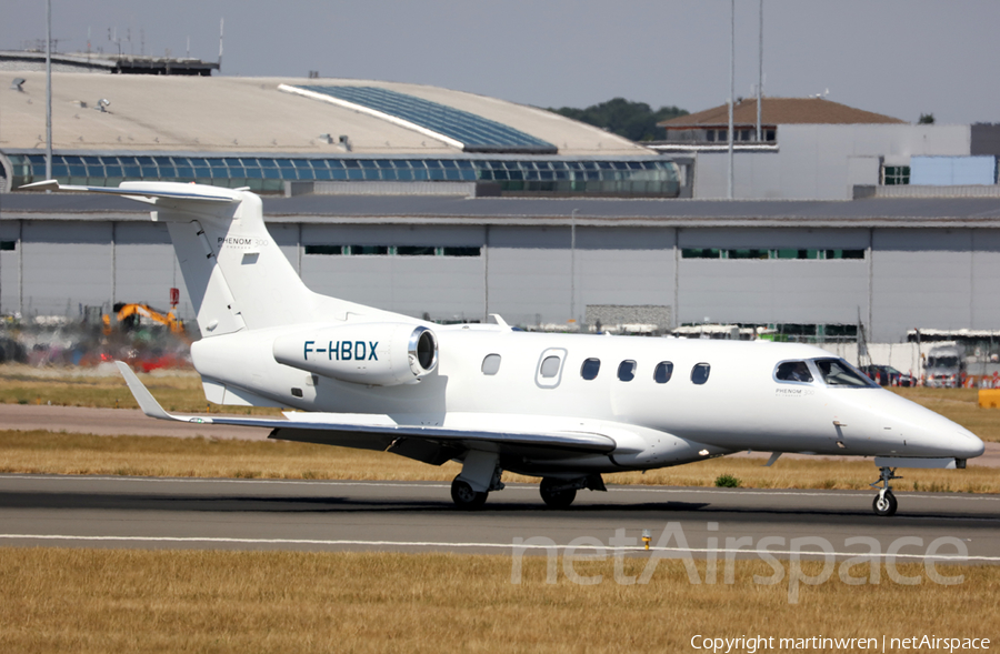 (Private) Embraer EMB-505 Phenom 300 (F-HBDX) | Photo 257814