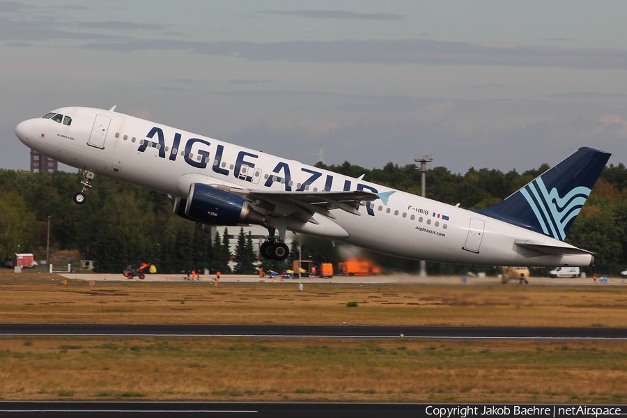 Aigle Azur Airbus A320-214 (F-HBIB) | Photo 264302