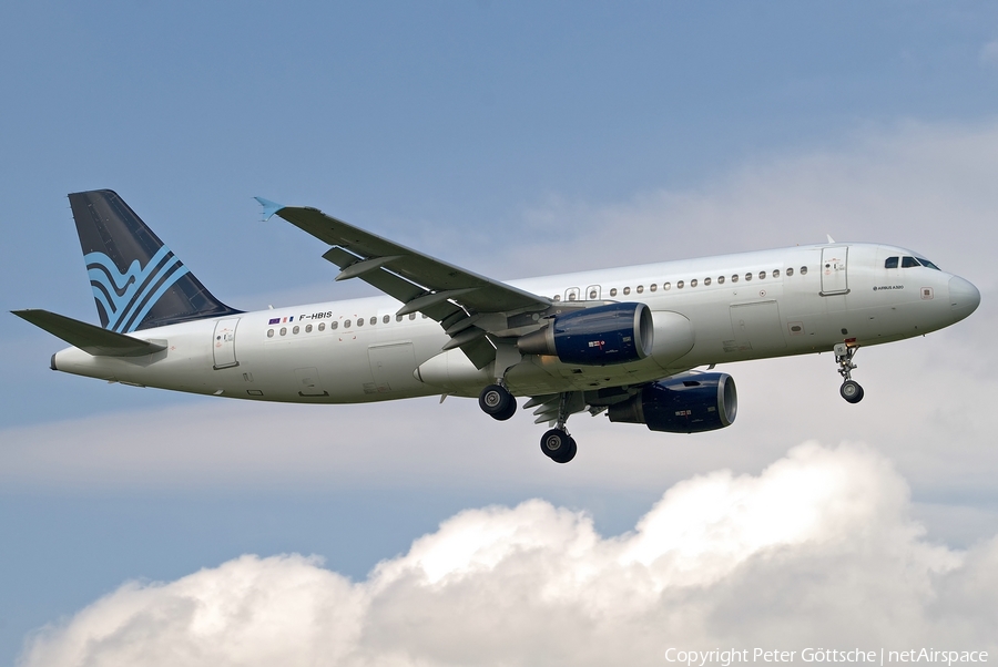 Aigle Azur Airbus A320-214 (F-HBIS) | Photo 240949