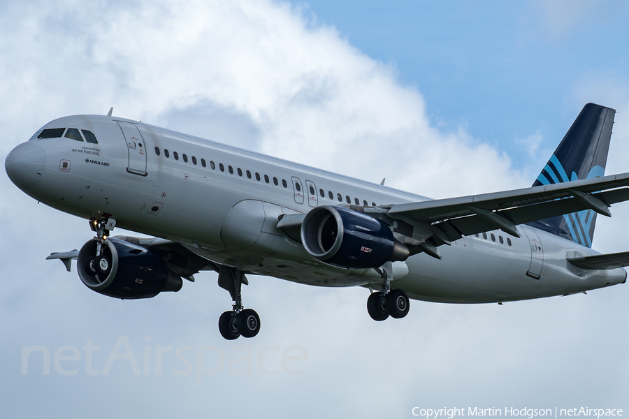 Aigle Azur Airbus A320-214 (F-HBIS) | Photo 287238