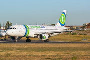 Transavia France Airbus A320-214 (F-HBNA) at  Lisbon - Portela, Portugal