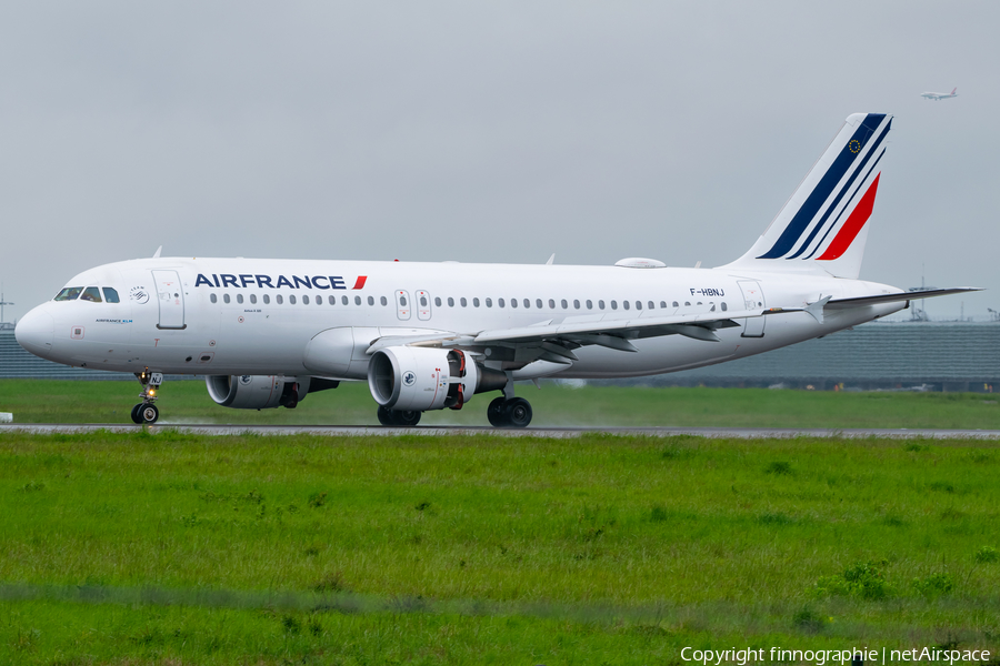 Air France Airbus A320-214 (F-HBNJ) | Photo 571499
