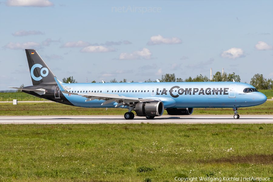 La Compagnie Airbus A321-251NX (F-HBUZ) | Photo 321435