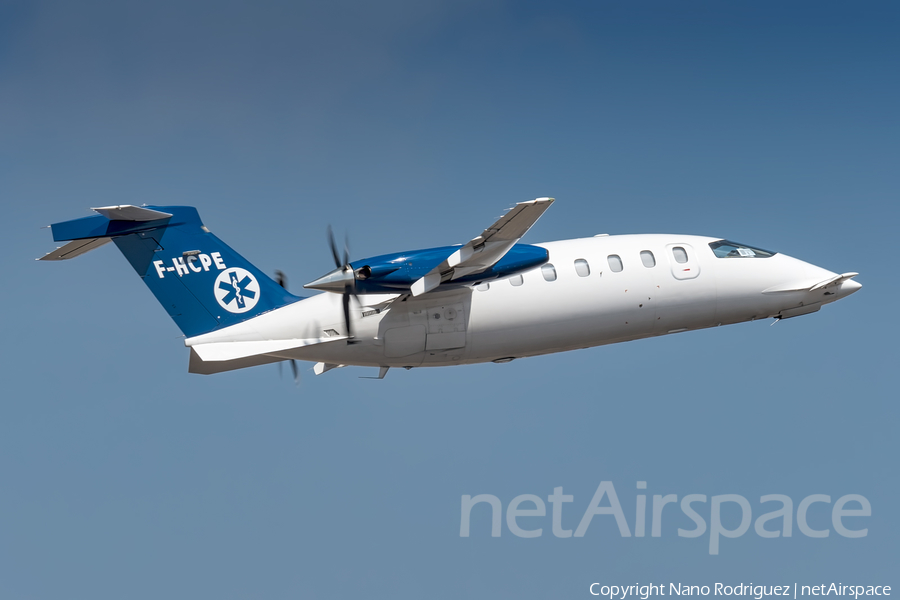 Pan Européenne Air Service Piaggio P.180 Avanti II (F-HCPE) | Photo 192037