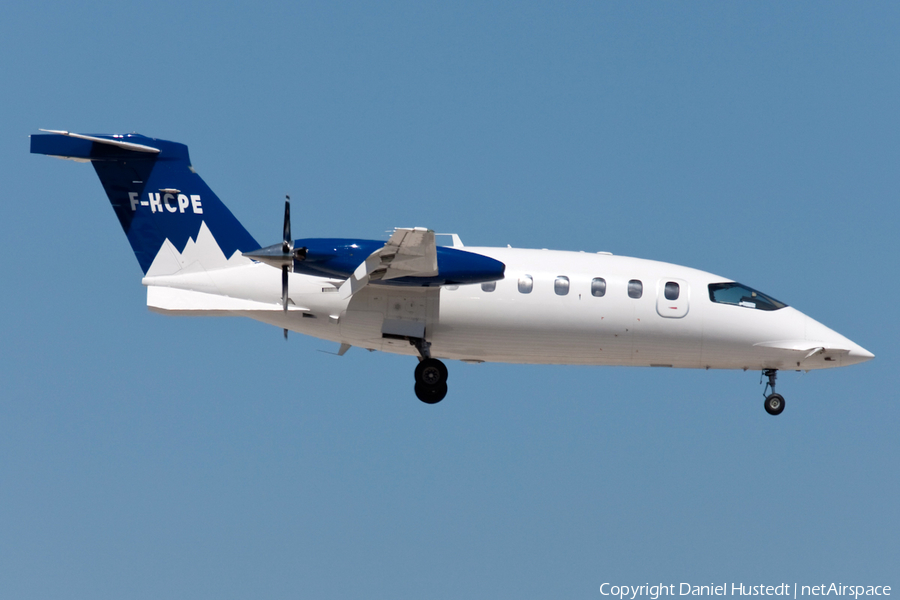 Pan Européenne Air Service Piaggio P.180 Avanti II (F-HCPE) | Photo 502837