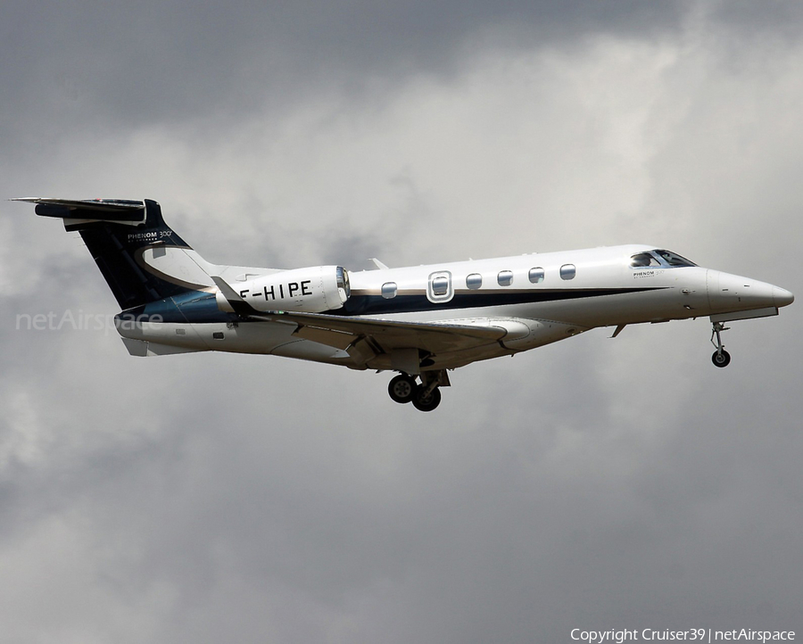 Pan Européenne Air Service Embraer EMB-505 Phenom 300 (F-HIPE) | Photo 534944