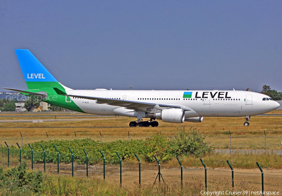 Level Airbus A330-202 (F-HLVL) | Photo 375184