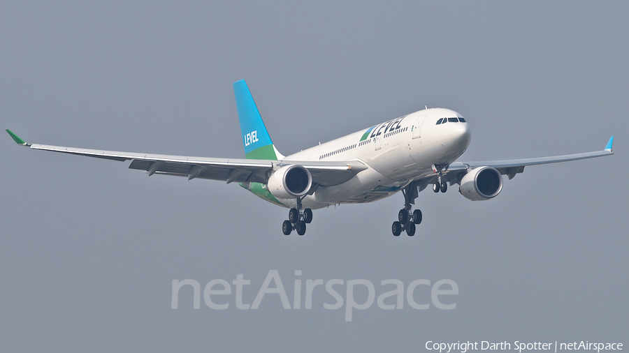 Level Airbus A330-202 (F-HLVM) | Photo 354221