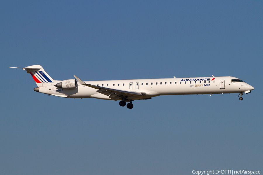 Air France (Brit Air) Bombardier CRJ-1000EL (F-HMLF) | Photo 371509