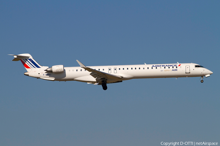 Air France (Brit Air) Bombardier CRJ-1000EL (F-HMLI) | Photo 371541