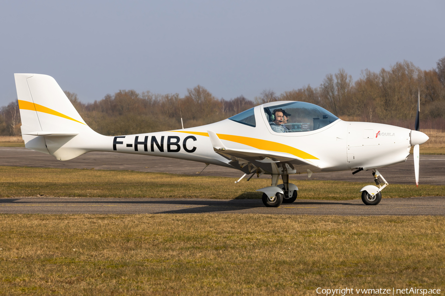 (Private) Aquila A210 (F-HNBC) | Photo 668846
