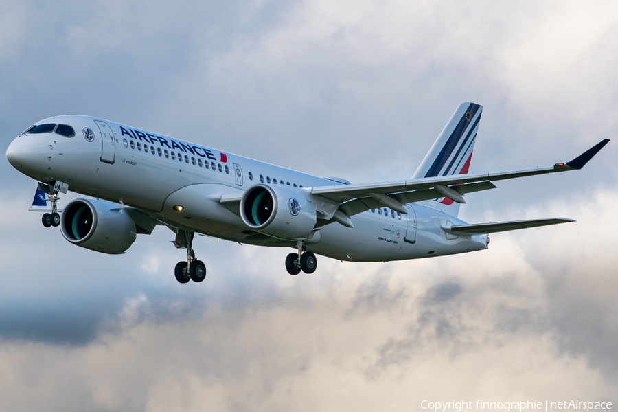 Air France Airbus A220-300 (F-HZUA) | Photo 474355