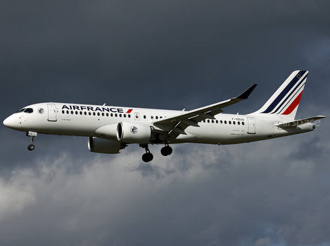 Air France Airbus A220-300 (F-HZUA) at  Hamburg - Fuhlsbuettel (Helmut Schmidt), Germany