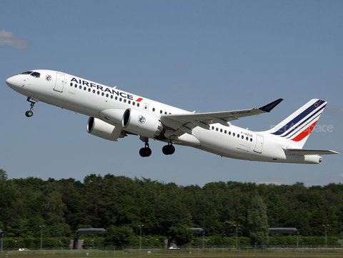 Air France Airbus A220-300 (F-HZUE) at  Hamburg - Fuhlsbuettel (Helmut Schmidt), Germany