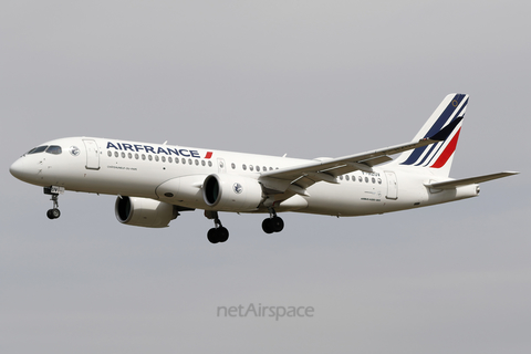 Air France Airbus A220-300 (F-HZUV) at  Barcelona - El Prat, Spain