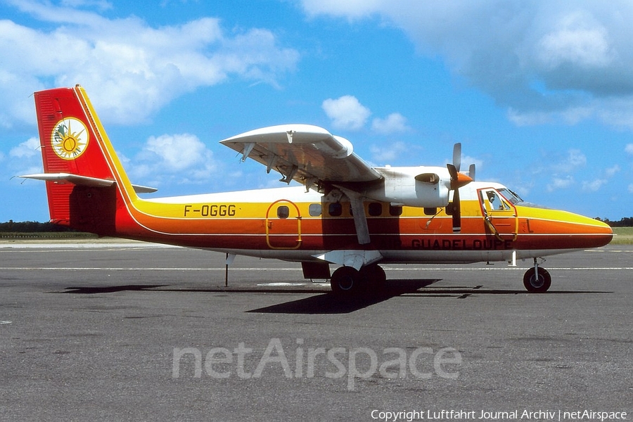Air Guadeloupe de Havilland Canada DHC-6-300 Twin Otter (F-OGGG) | Photo 404158