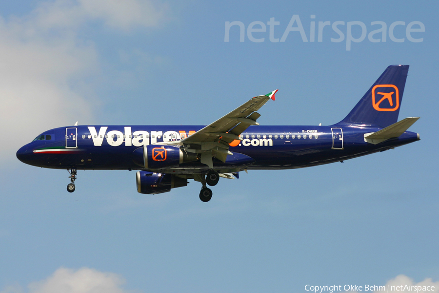 Volareweb Airbus A320-212 (F-OHFR) | Photo 71629