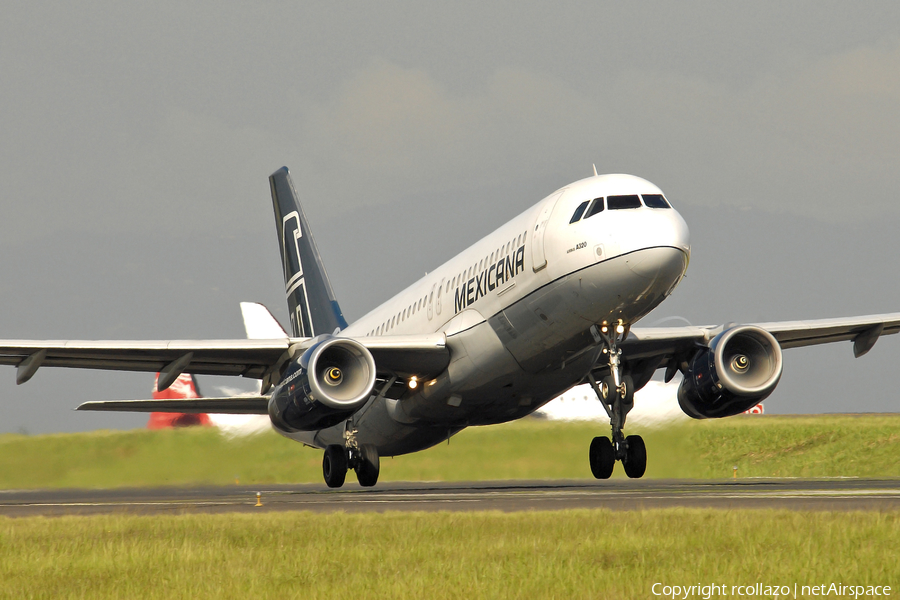 Mexicana Airbus A320-231 (F-OHMM) | Photo 11008