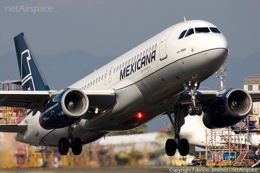 Mexicana Airbus A320-231 (F-OHMN) | Photo 7606