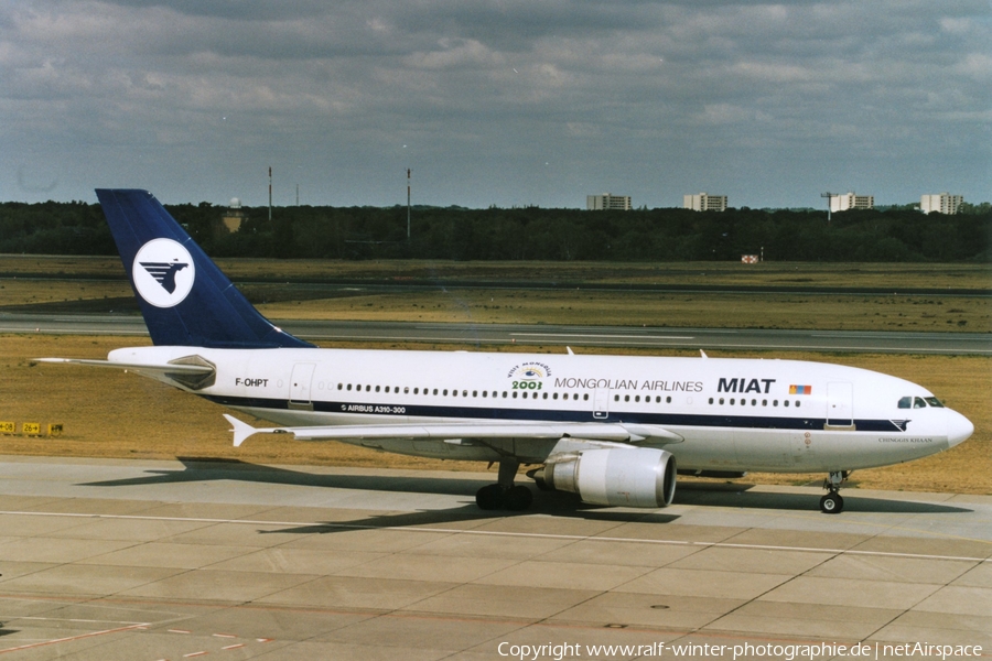 MIAT Mongolian Airlines Airbus A310-304 (F-OHPT) | Photo 515800