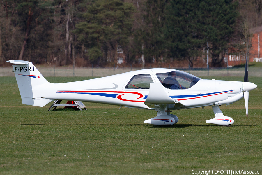 (Private) Dyn'Aéro MCR4S (F-PGRJ) | Photo 440797