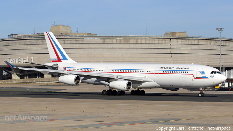 French Government Airbus A340-211 (F-RAJB) | Photo 127435