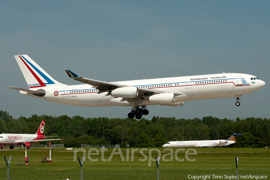 French Government Airbus A340-211 (F-RAJB) | Photo 46984