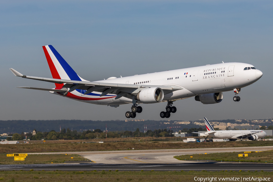 French Air Force (Armée de l’Air) Airbus A330-223 (F-RARF) | Photo 527842