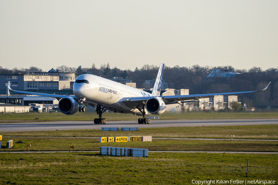 Airbus Industrie Airbus A350-1041 (F-WMIL) | Photo 413325
