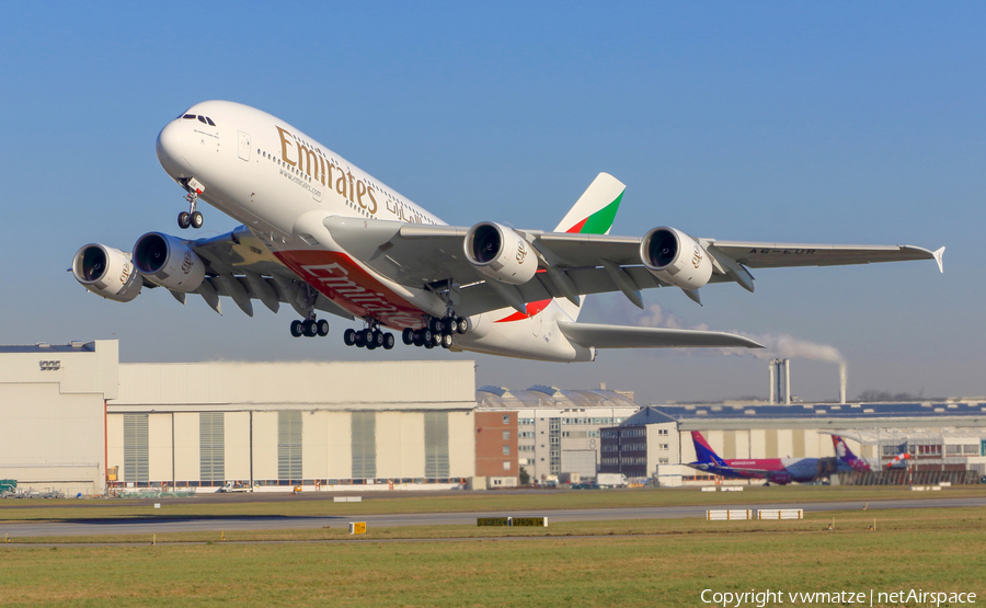 Emirates Airbus A380-841 (F-WWAE) | Photo 220519