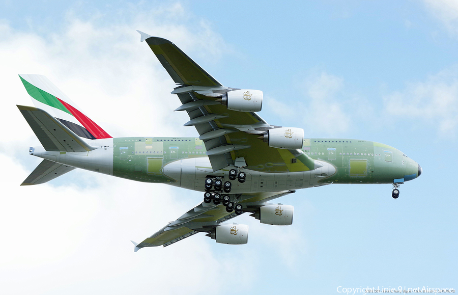 Emirates Airbus A380-861 (F-WWAN) | Photo 77728