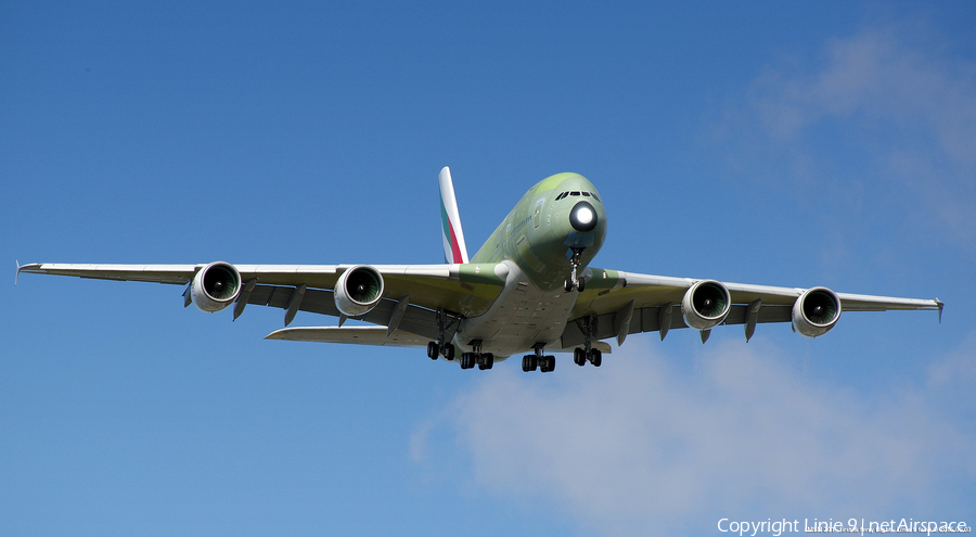 Emirates Airbus A380-861 (F-WWAN) | Photo 77729