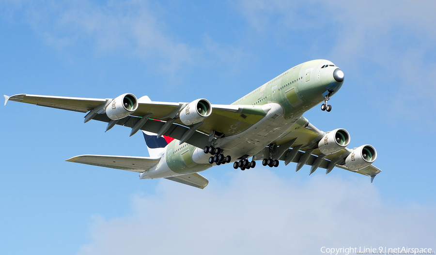 Emirates Airbus A380-861 (F-WWAN) | Photo 77730