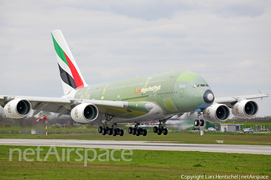Emirates Airbus A380-861 (F-WWAR) | Photo 75081