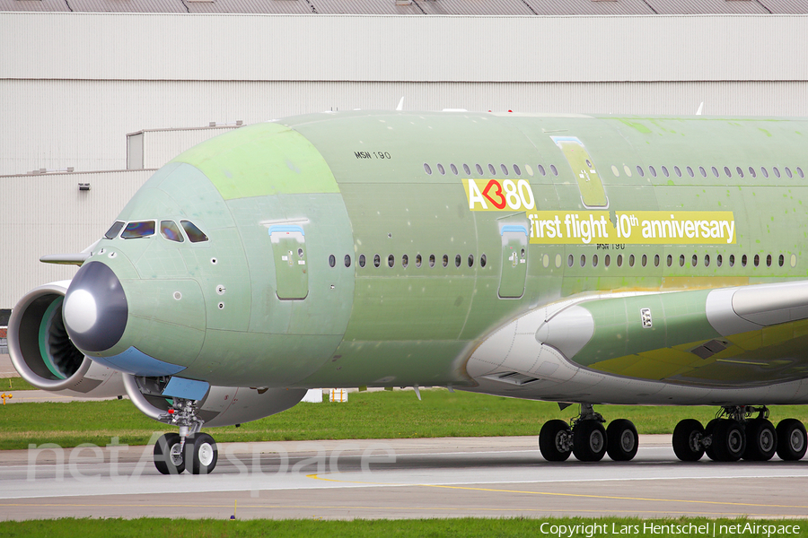 Emirates Airbus A380-861 (F-WWAR) | Photo 75082