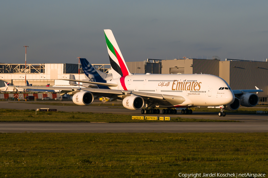 Emirates Airbus A380-842 (F-WWAU) | Photo 429856