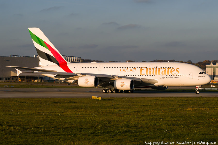 Emirates Airbus A380-842 (F-WWAU) | Photo 429857