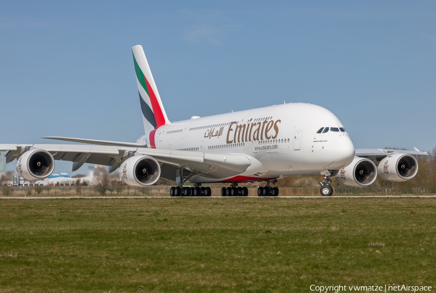 Emirates Airbus A380-842 (F-WWAV) | Photo 442702