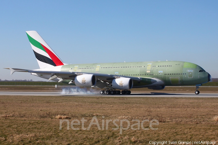 Emirates Airbus A380-861 (F-WWAV) | Photo 42770