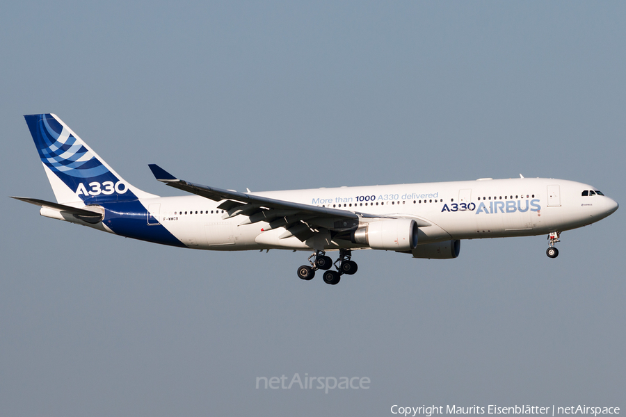 Airbus Industrie Airbus A330-203 (F-WWCB) | Photo 158142