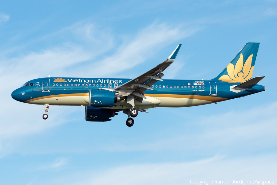 Vietnam Airlines Airbus A320-272N (F-WWDG) | Photo 478663