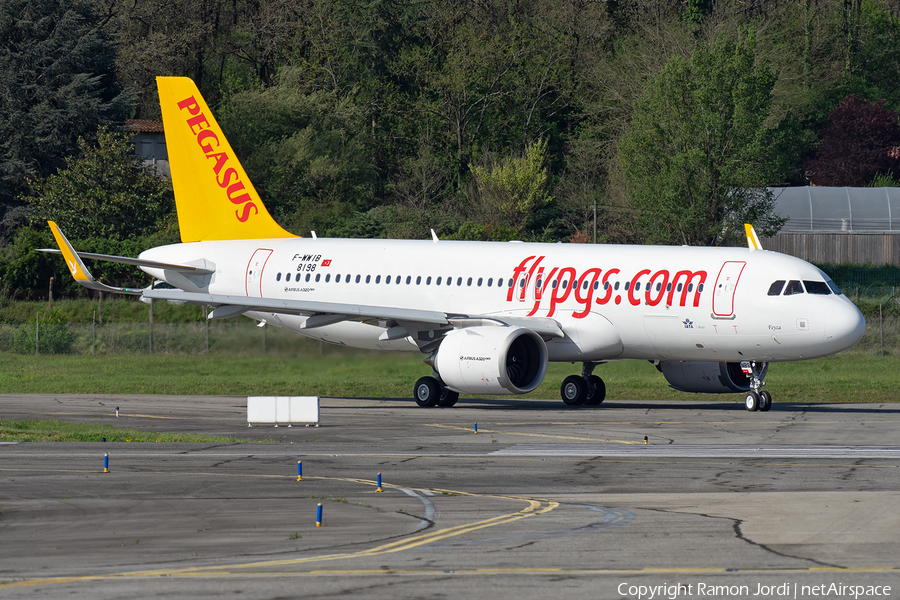 Pegasus Airlines Airbus A320-251N (F-WWIB) | Photo 246482