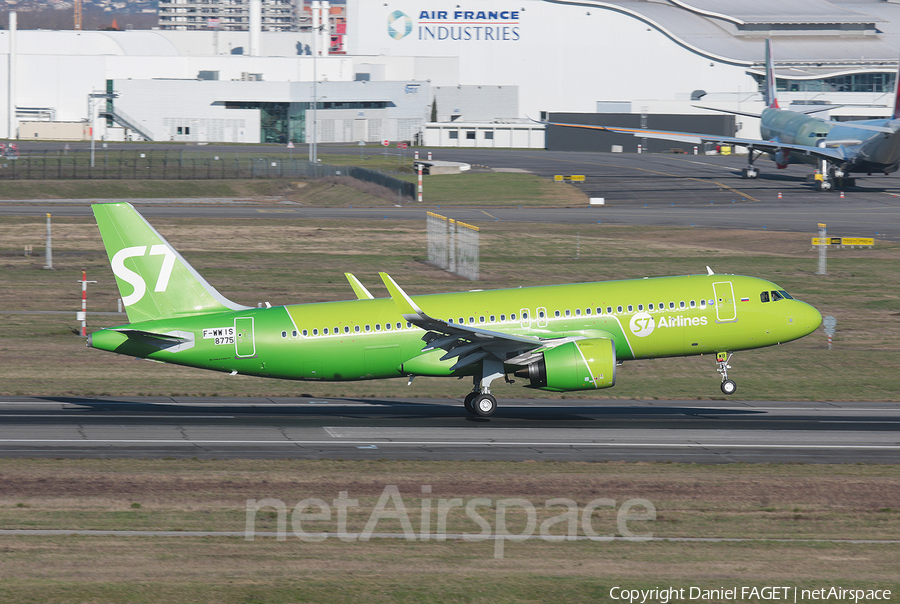 S7 Airlines Airbus A320-271N (F-WWIS) | Photo 295108