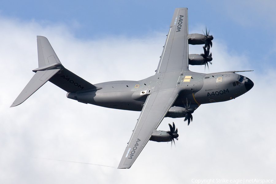 Airbus Industrie Airbus A400M-180 Atlas (F-WWMZ) | Photo 31700